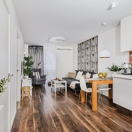 Grzybowska P&O Serviced Apartment Warszawa Zewnętrze zdjęcie